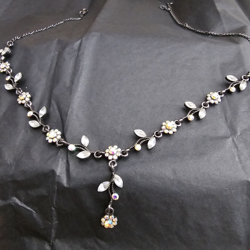 Elegant Floral Necklace with Crystal Accents